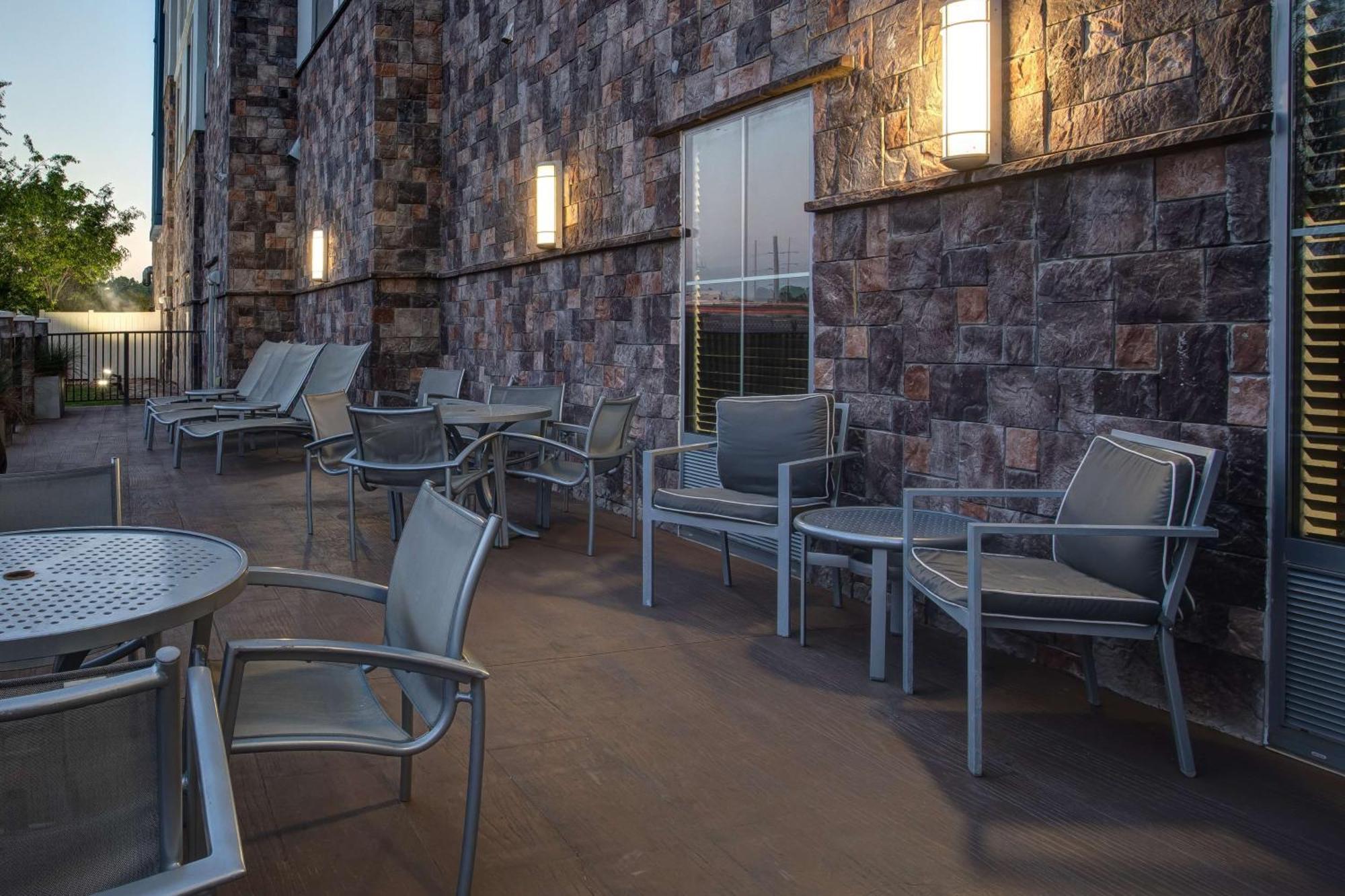 Hampton Inn & Suites Columbia/Southeast-Fort Jackson Екстериор снимка
