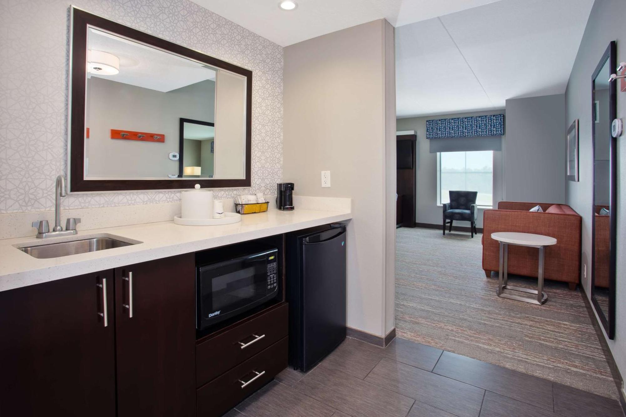 Hampton Inn & Suites Columbia/Southeast-Fort Jackson Екстериор снимка