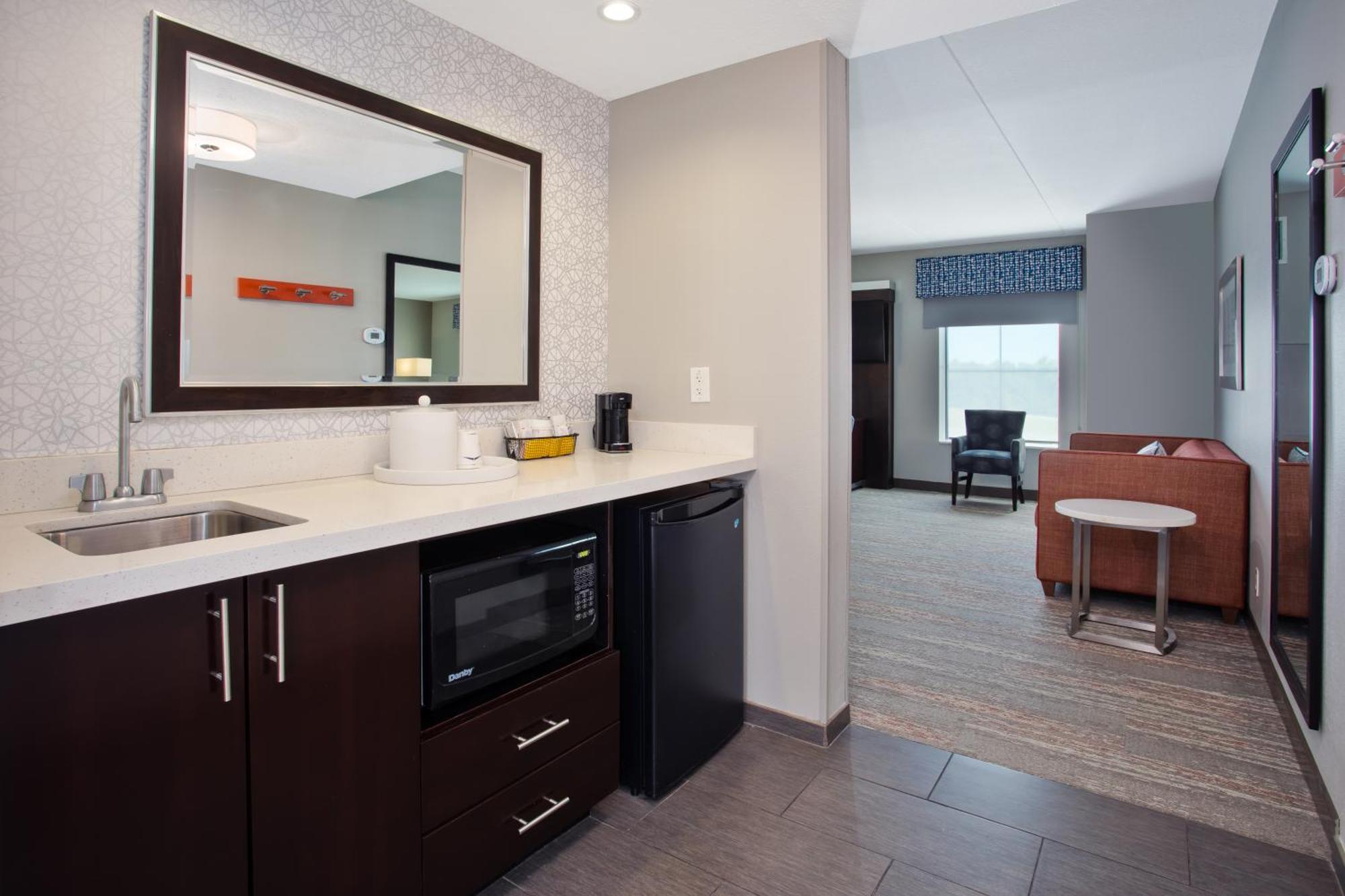 Hampton Inn & Suites Columbia/Southeast-Fort Jackson Екстериор снимка